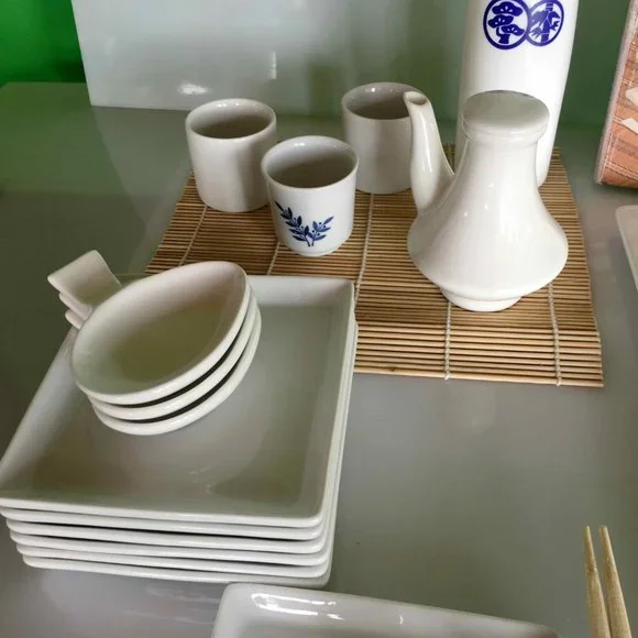 Sushi Set - Picture 3 of 6